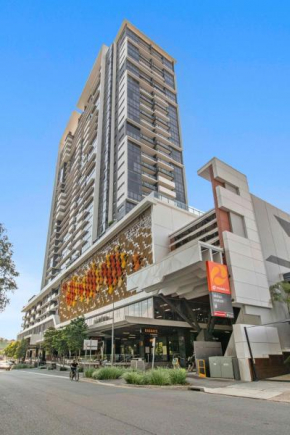 2Bedroom Exec Apt near Suncorp Free Carpark